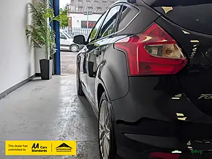 Used 2012 Ford Focus Zetec Black - Interior and Exterior details 6