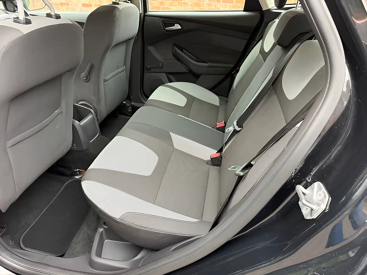 Used 2012 Ford Focus Zetec Black - Interior and Exterior details 14