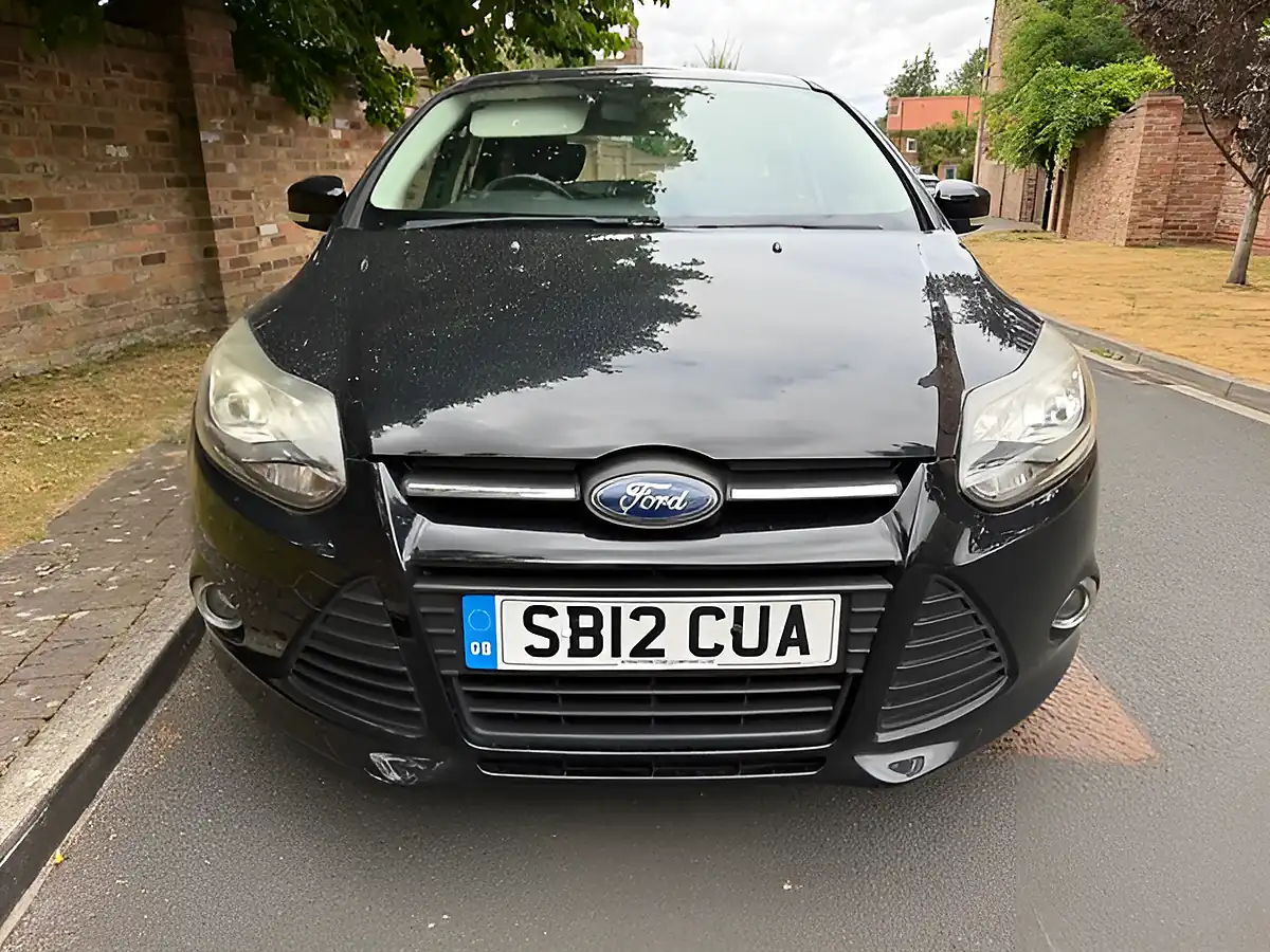 Used 2012 Ford Focus Zetec Black - Interior and Exterior details 16