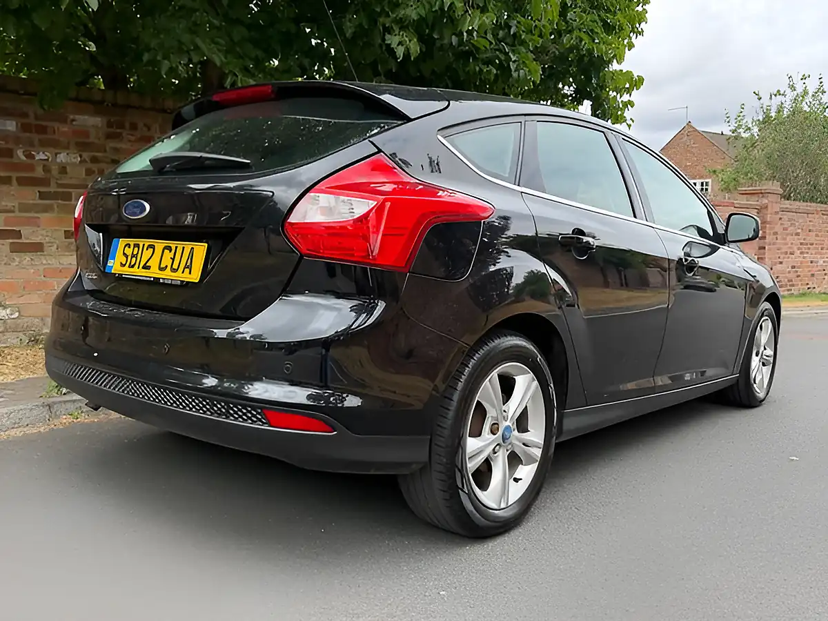 Used 2012 Ford Focus Zetec Black - Interior and Exterior details 4