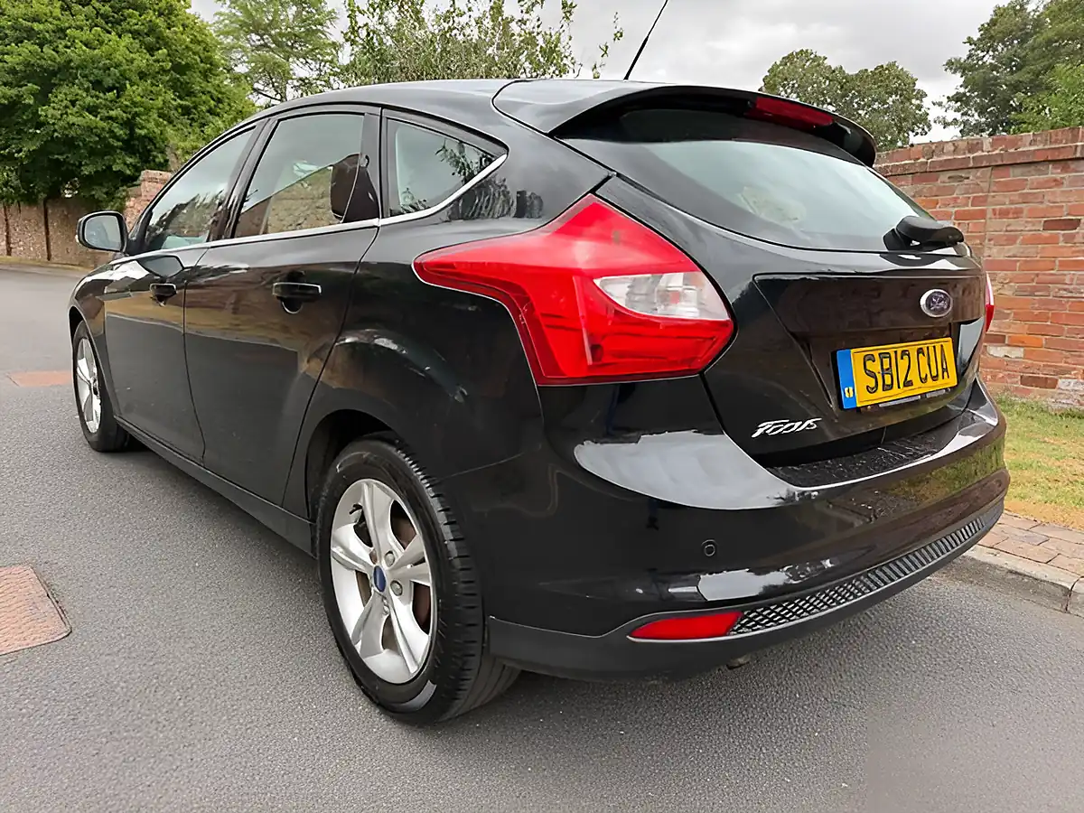 Used 2012 Ford Focus Zetec Black - Interior and Exterior details 5