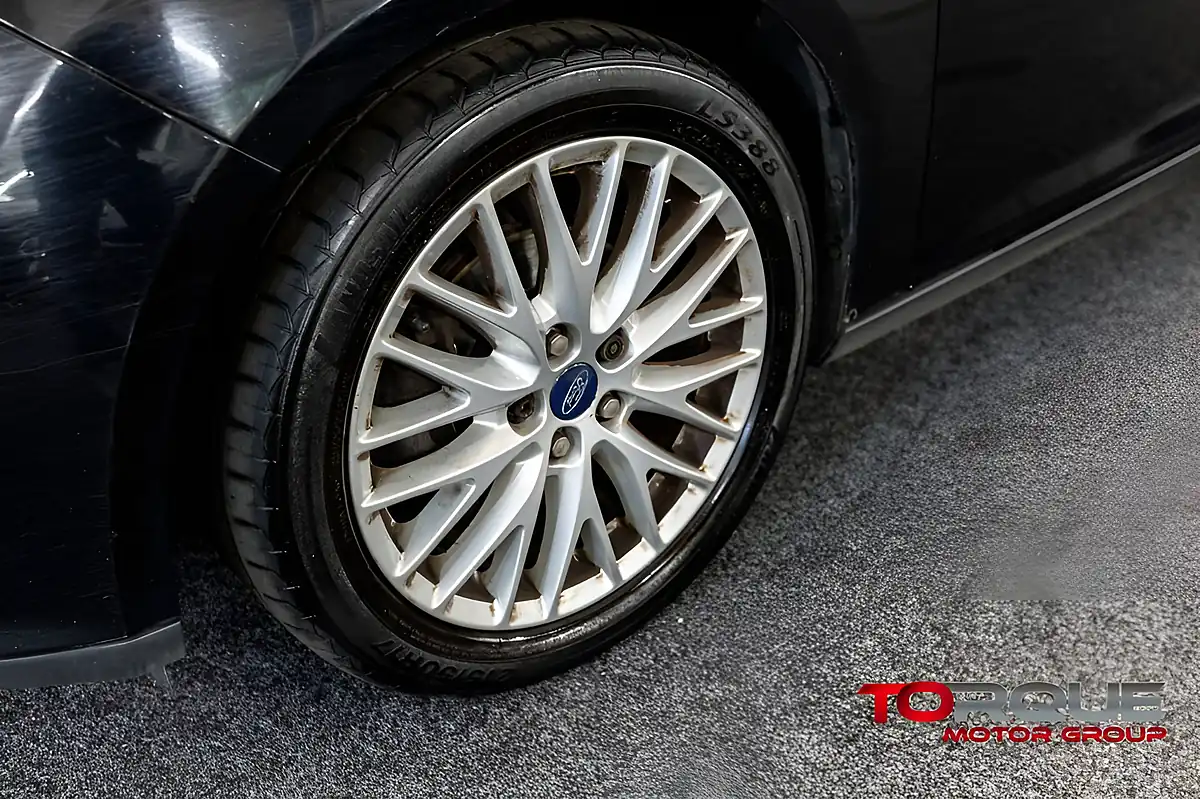 Used 2012 Ford Focus Zetec Black - Interior and Exterior details 10