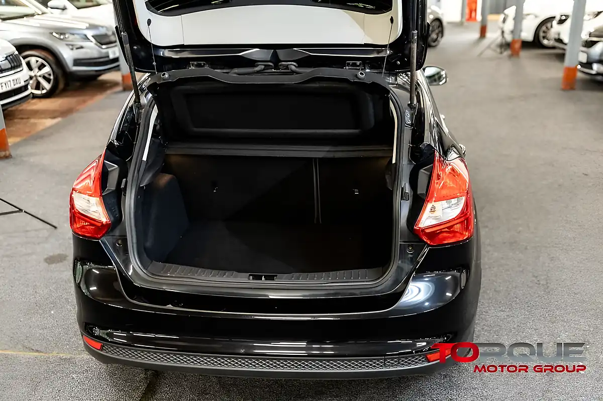 Used 2012 Ford Focus Zetec Black - Interior and Exterior details 20