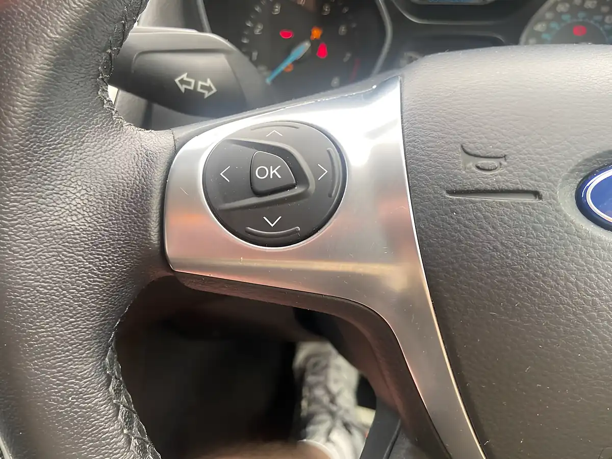 Used 2012 Ford Focus Zetec Black - Interior and Exterior details 15