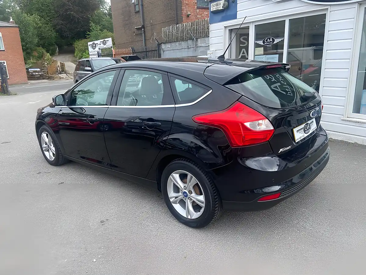 Used 2012 Ford Focus Zetec Black - Interior and Exterior details 5