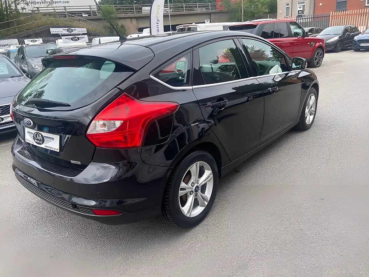 Used 2012 Ford Focus Zetec Black - Interior and Exterior details 9