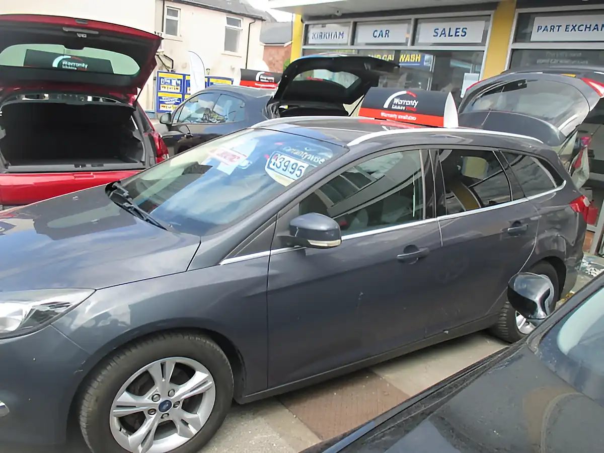 Used 2012 Ford Focus Zetec Est. Grey - Interior and Exterior details 3