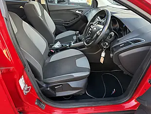 Used 2012 Ford Focus Zetec Red - Interior and Exterior details 12