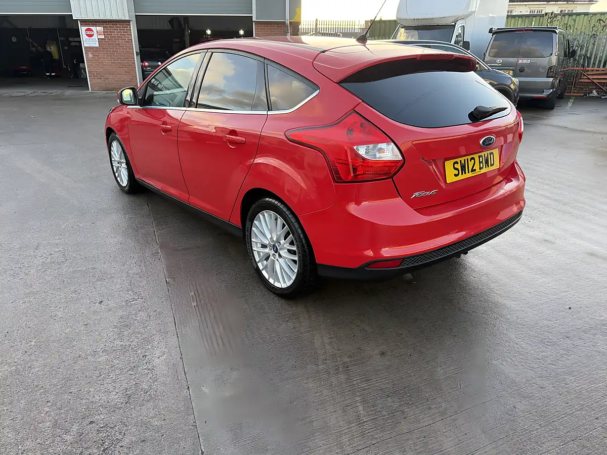 Used 2012 Ford Focus Zetec Red - Interior and Exterior details 3