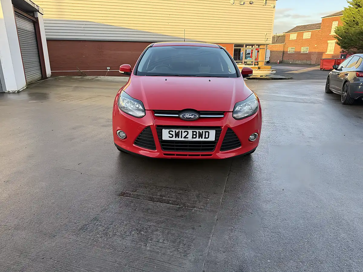 Used 2012 Ford Focus Zetec Red - Interior and Exterior details 5