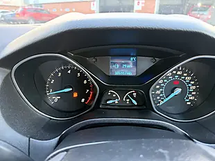 Used 2012 Ford Focus Zetec Red - Interior and Exterior details 8