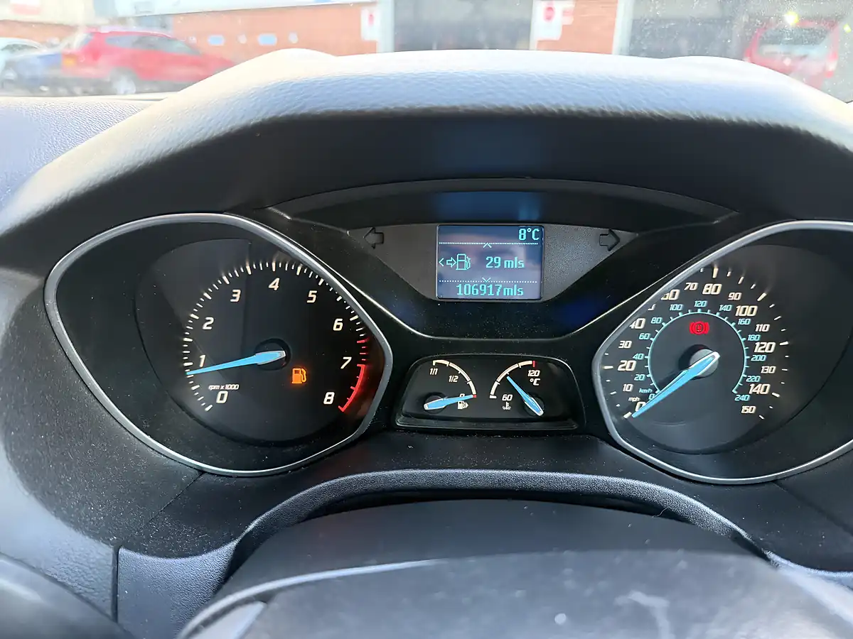 Used 2012 Ford Focus Zetec Red - Interior and Exterior details 8