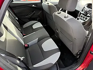 Used 2012 Ford Focus Zetec Red - Interior and Exterior details 15