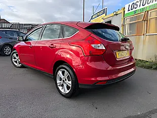 Used 2012 Ford Focus Zetec Red - Interior and Exterior details 17