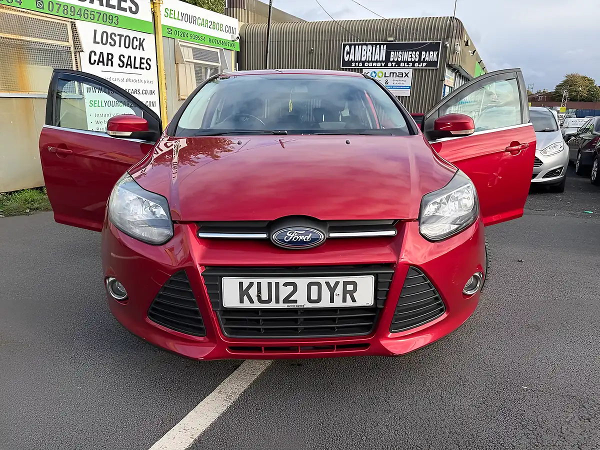 Used 2012 Ford Focus Zetec Red - Interior and Exterior details 3