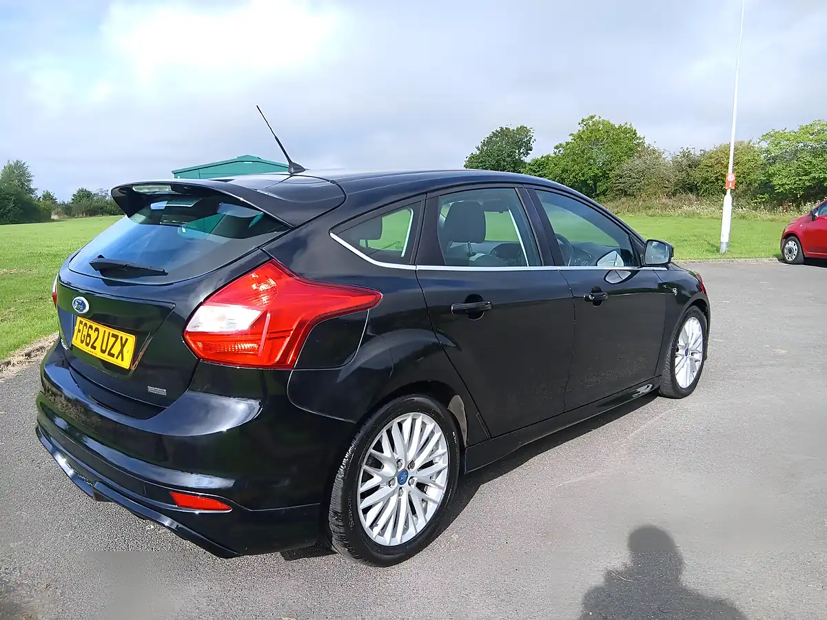 Used 2012 Ford Focus Zetec S Black - Interior and Exterior details 10