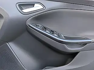 Used 2012 Ford Focus Zetec S White - Interior and Exterior details 17