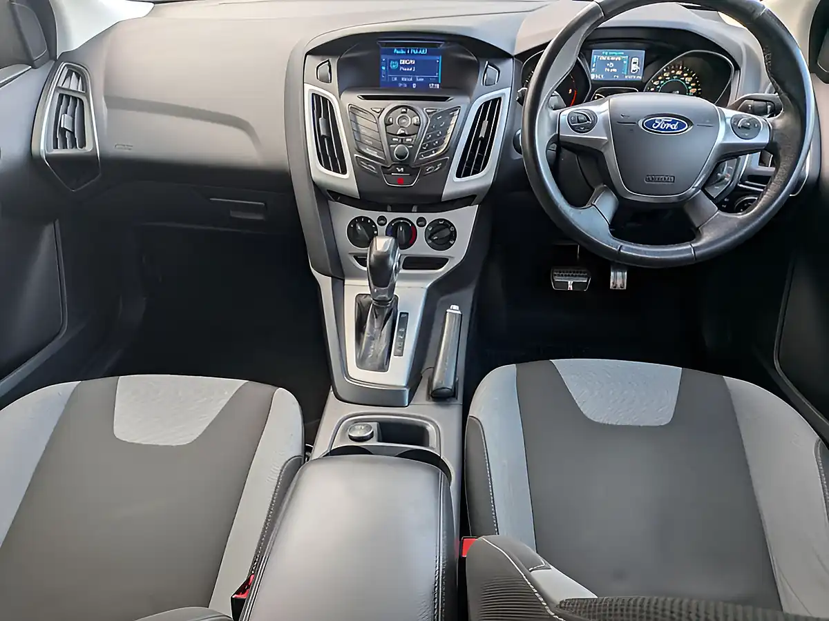 Used 2012 Ford Focus Zetec S White - Interior and Exterior details 20