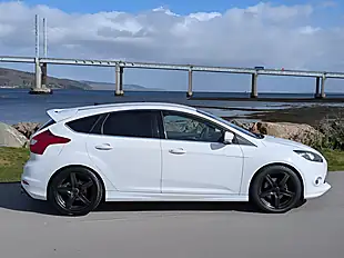 Used 2012 Ford Focus Zetec S White - Interior and Exterior details 4