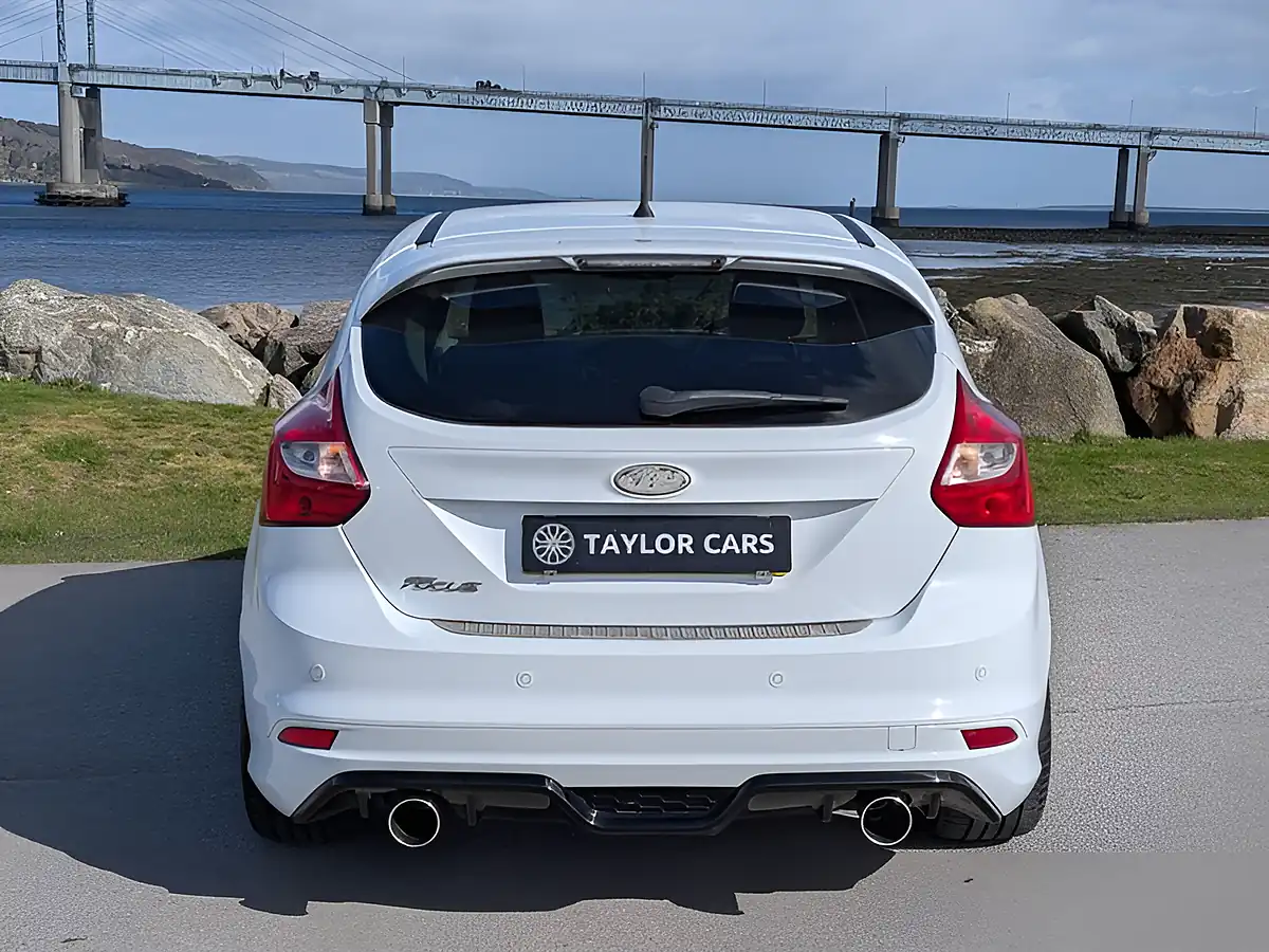 Used 2012 Ford Focus Zetec S White - Interior and Exterior details 6