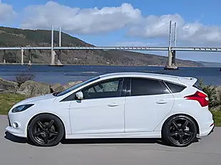 Used 2012 Ford Focus Zetec S White - Interior and Exterior details 9