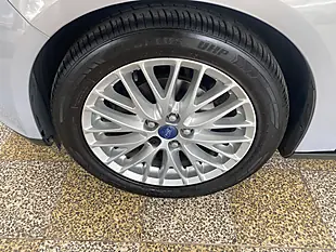 Used 2012 Ford Focus Zetec Silver - Interior and Exterior details 16