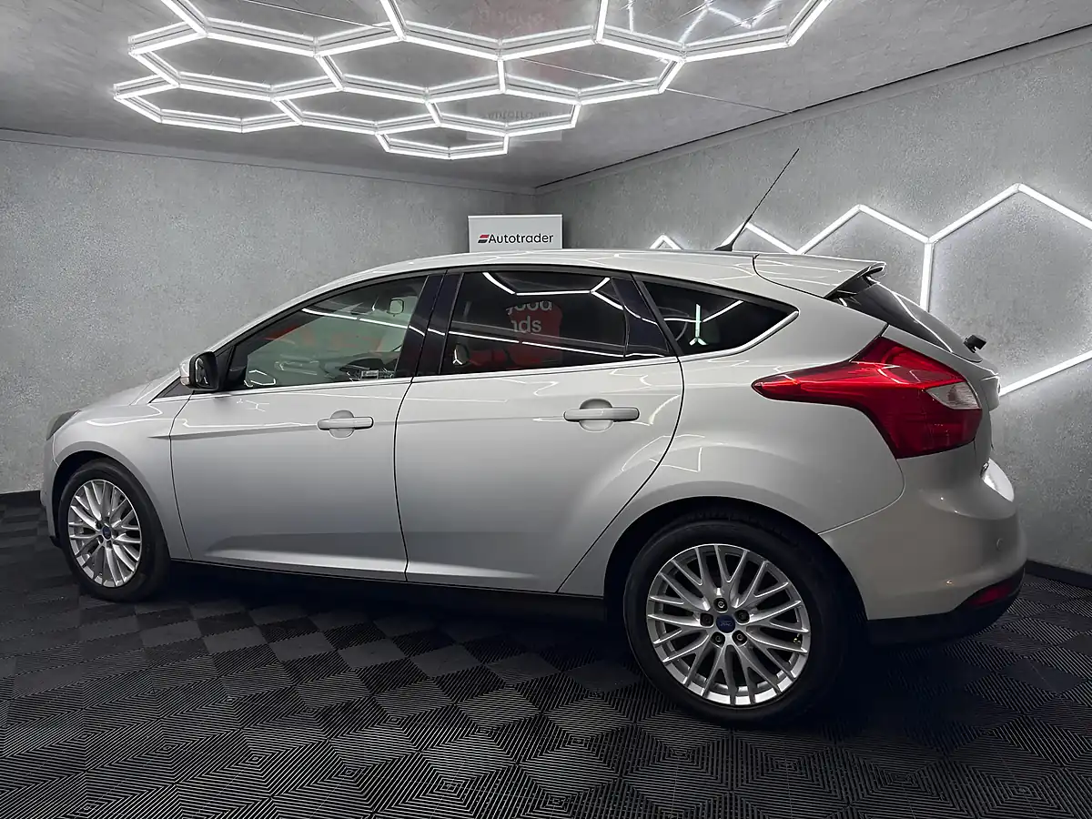 Used 2012 Ford Focus Zetec Silver - Interior and Exterior details 11