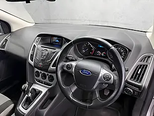 Used 2012 Ford Focus Zetec Silver - Interior and Exterior details 18