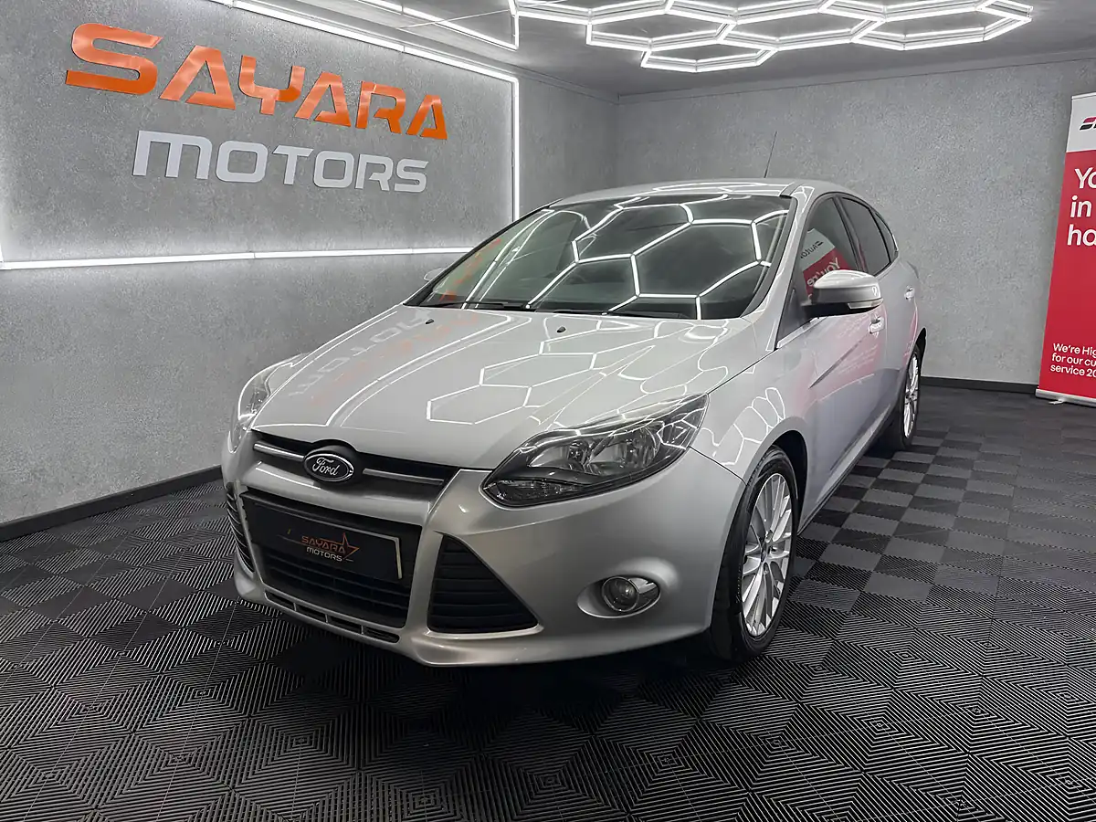 Used 2012 Ford Focus Zetec Silver - Interior and Exterior details 7