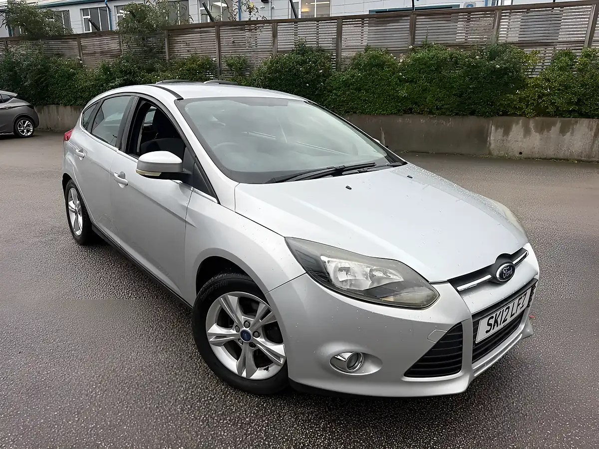 Used 2012 Ford Focus Zetec Silver - Interior and Exterior details 10