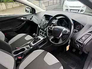 Used 2012 Ford Focus Zetec Silver - Interior and Exterior details 12