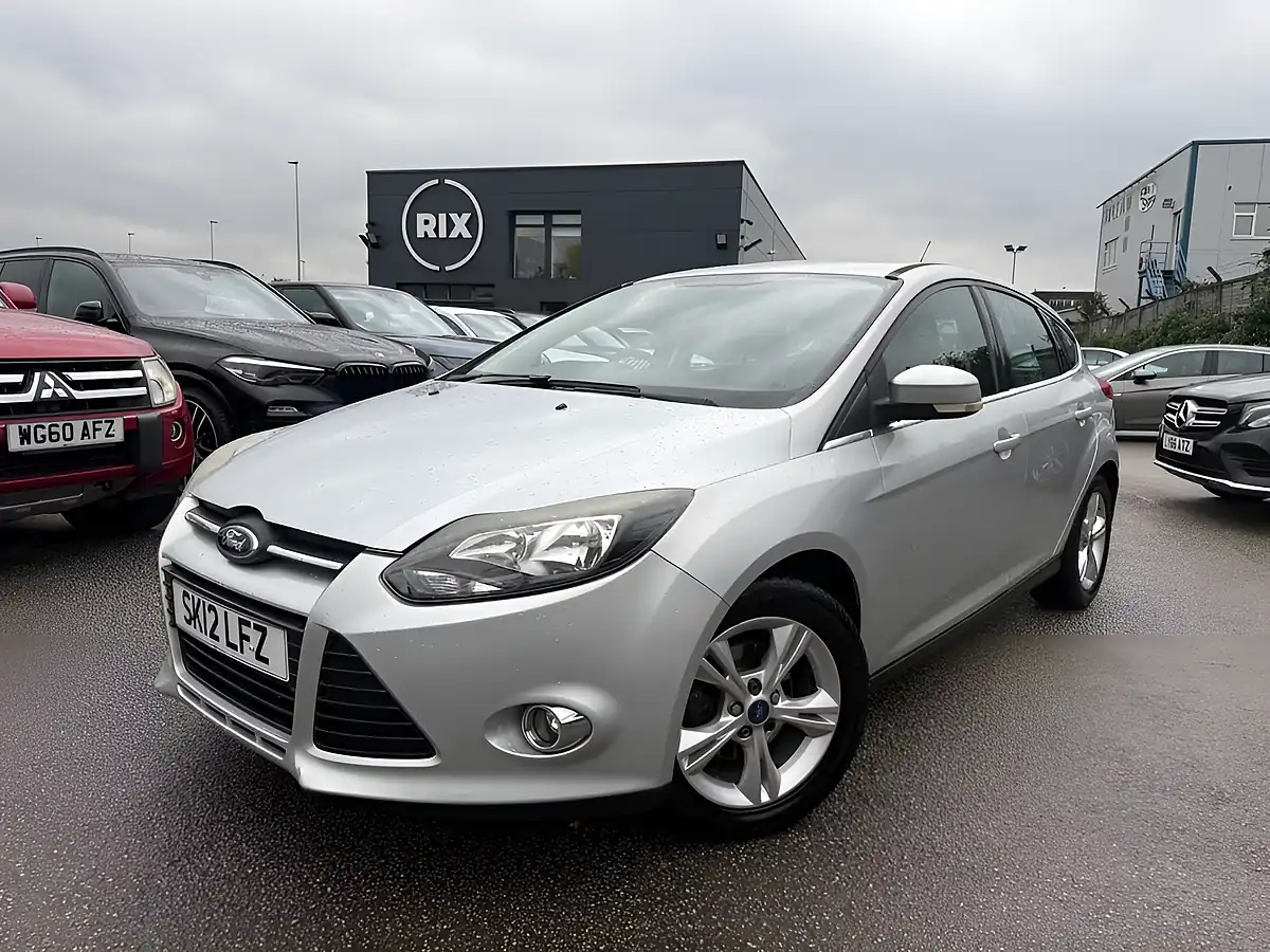Used 2012 Ford Focus Zetec Silver - Interior and Exterior details 2