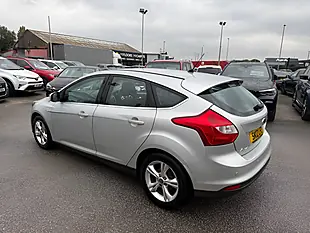 Used 2012 Ford Focus Zetec Silver - Interior and Exterior details 4
