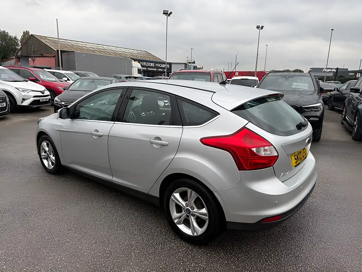 Used 2012 Ford Focus Zetec Silver - Interior and Exterior details 4
