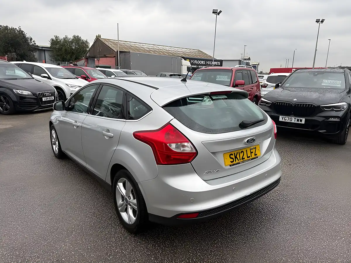 Used 2012 Ford Focus Zetec Silver - Interior and Exterior details 5