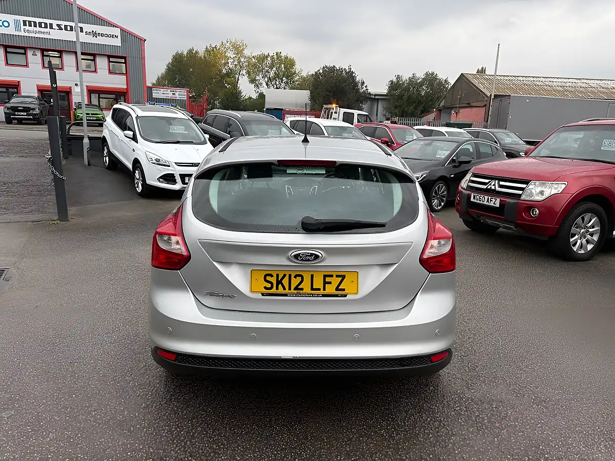 Used 2012 Ford Focus Zetec Silver - Interior and Exterior details 6