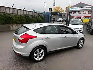 Used 2012 Ford Focus Zetec Silver - Interior and Exterior details 9