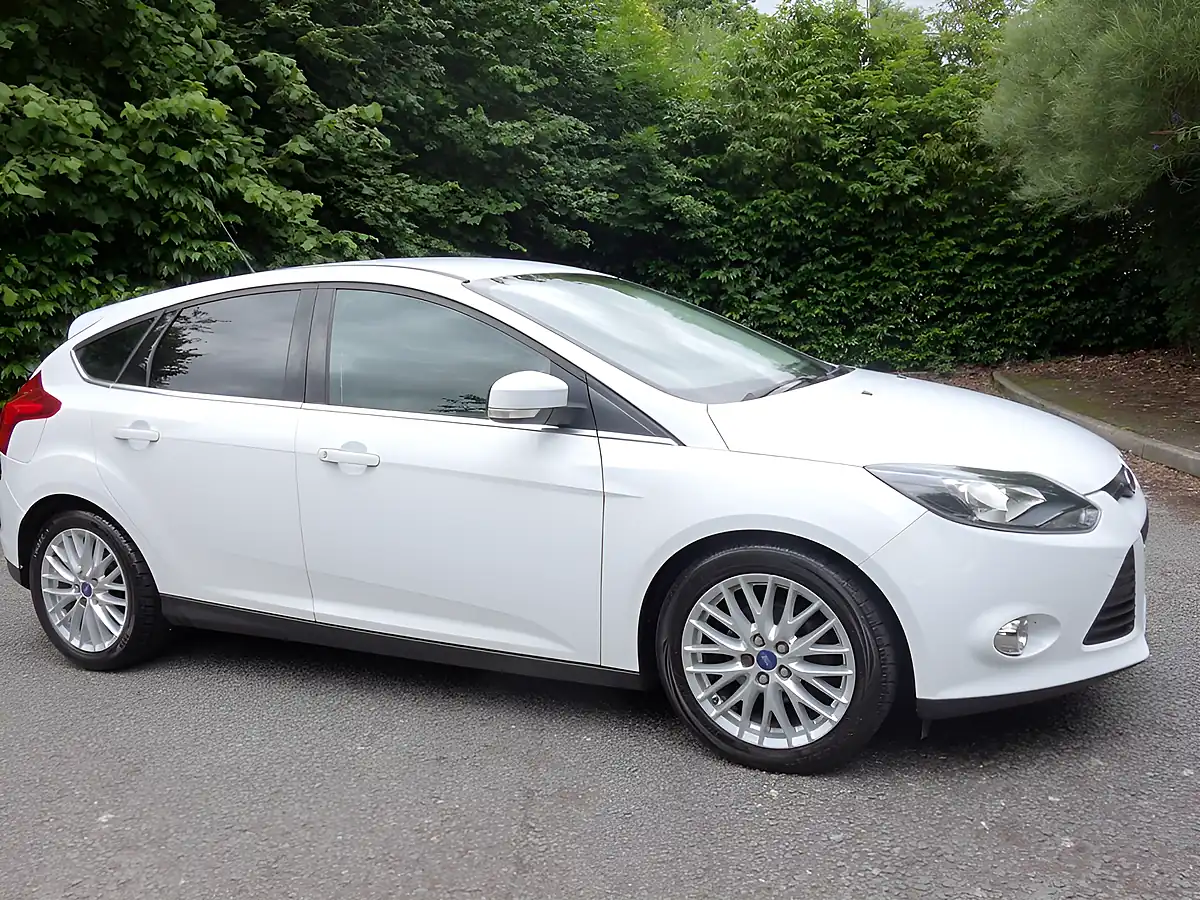 Used 2012 Ford Focus Zetec White - Interior and Exterior details 3