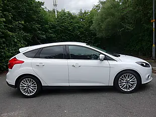 Used 2012 Ford Focus Zetec White - Interior and Exterior details 4