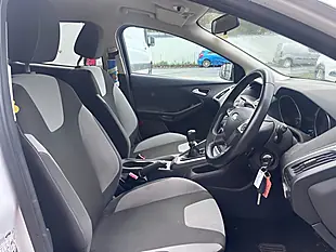 Used 2012 Ford Focus Zetec White - Interior and Exterior details 12