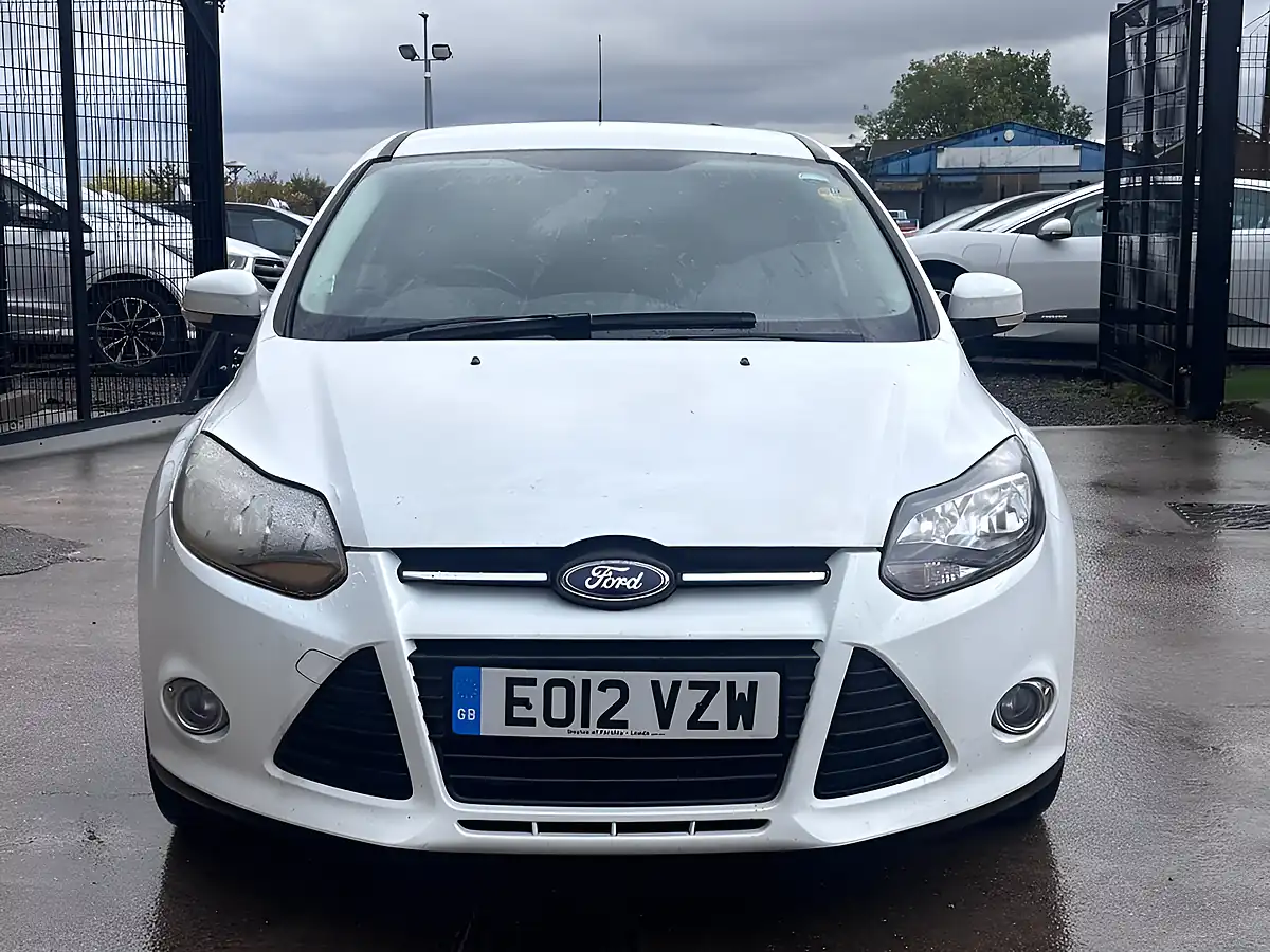 Used 2012 Ford Focus Zetec White - Interior and Exterior details 4