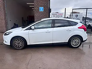 Used 2012 Ford Focus Zetec White - Interior and Exterior details 6
