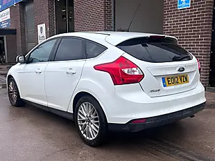 Used 2012 Ford Focus Zetec White - Interior and Exterior details 7