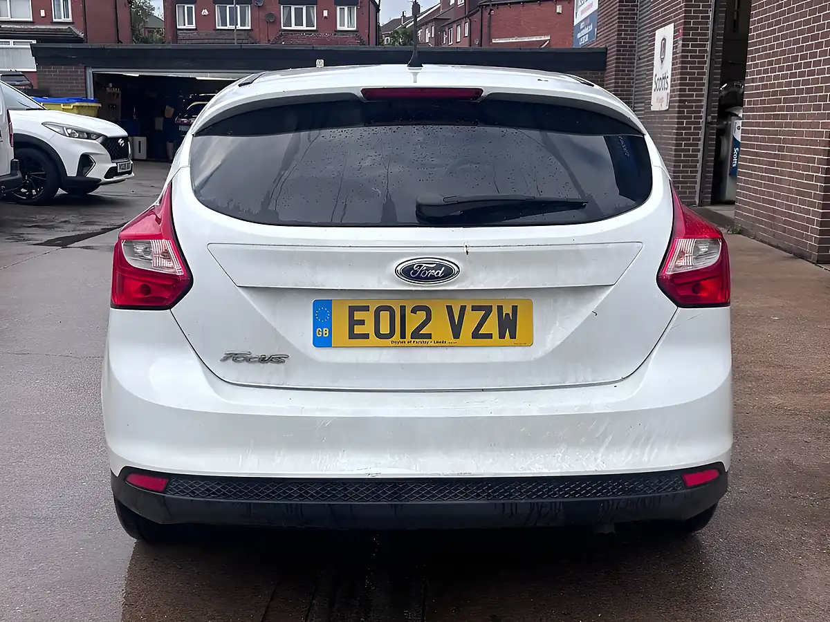 Used 2012 Ford Focus Zetec White - Interior and Exterior details 8