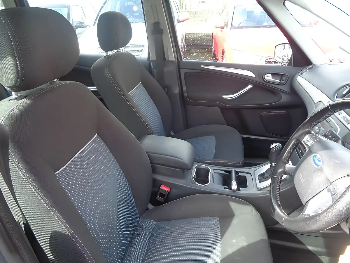Used 2012 Ford Galaxy Zetec Silver - Interior and Exterior details 8