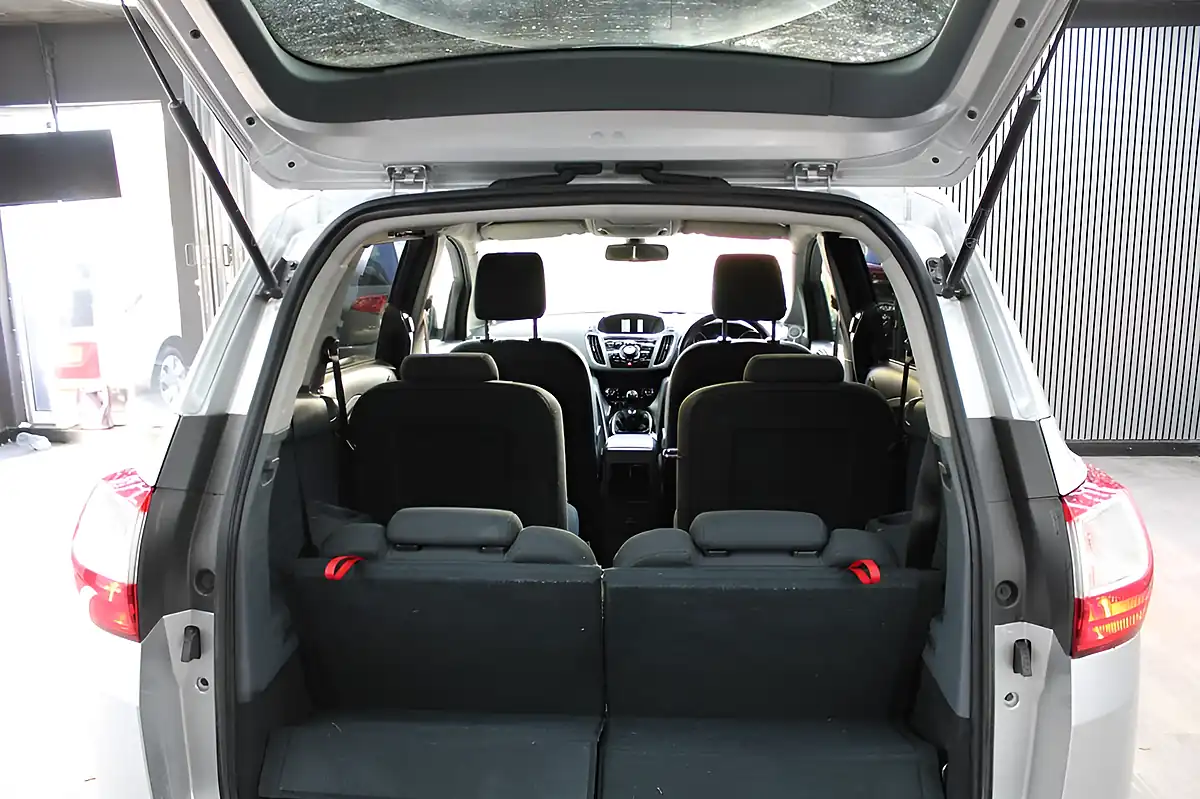 Used 2012 Ford Grand C-Max Titanium Silver - Interior and Exterior details 18