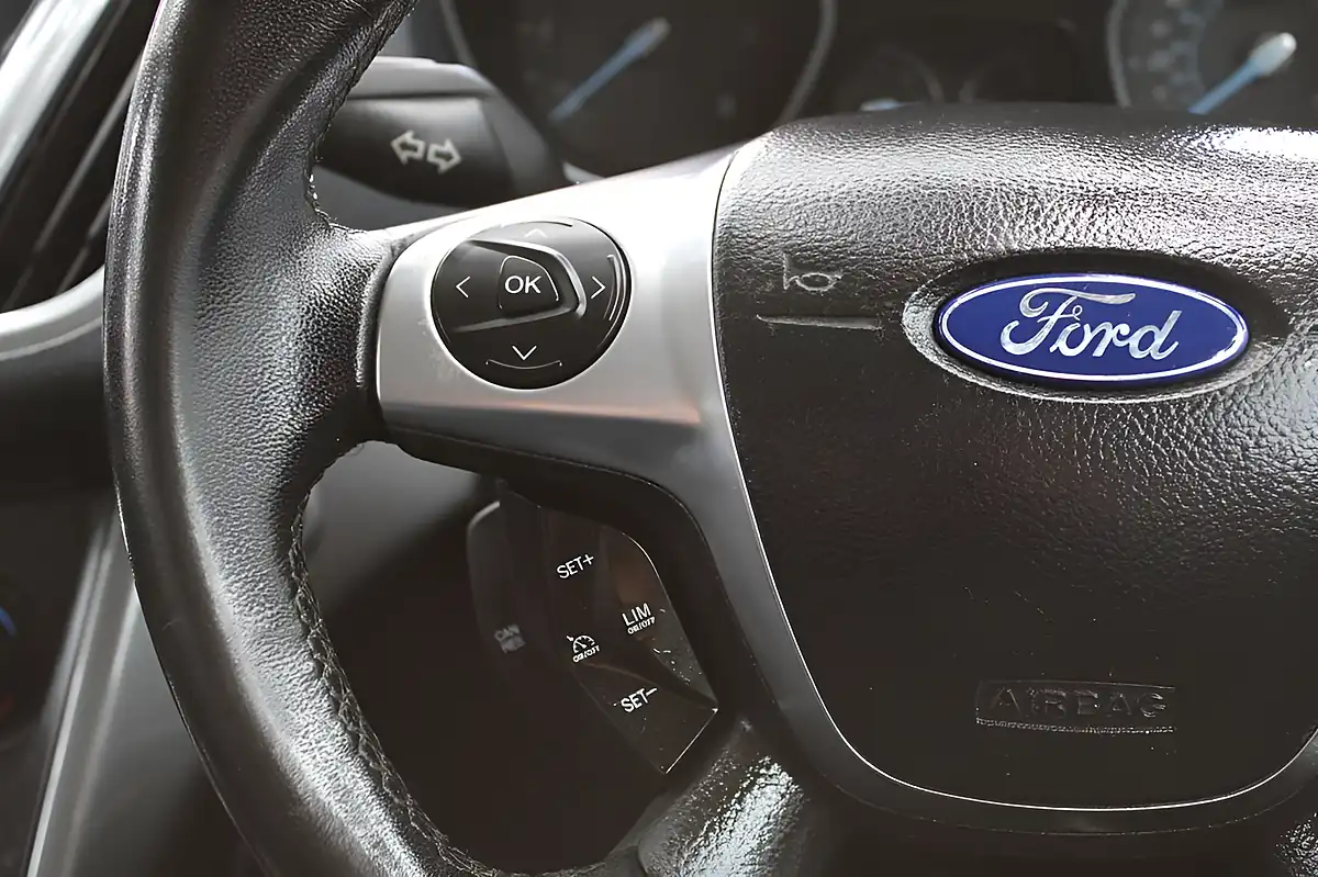 Used 2012 Ford Grand C-Max Titanium Silver - Interior and Exterior details 5