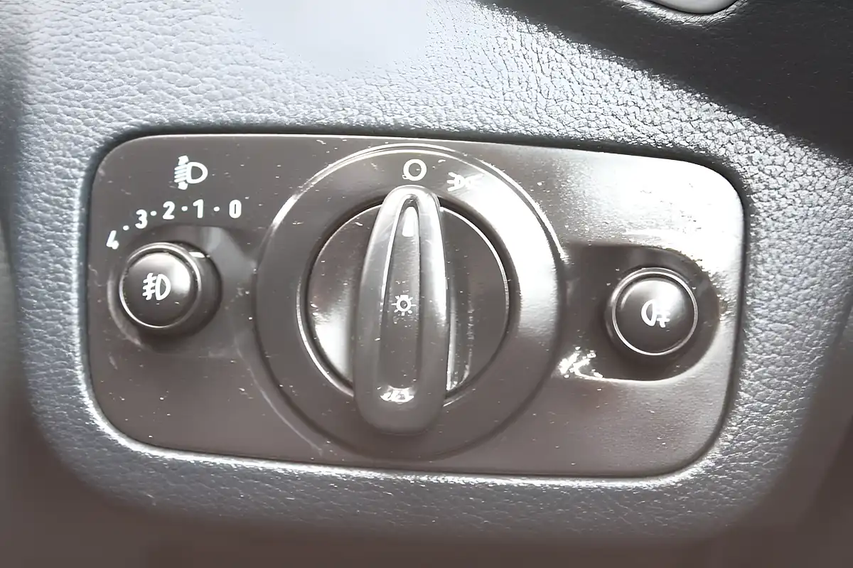 Used 2012 Ford Grand C-Max Titanium Silver - Interior and Exterior details 8