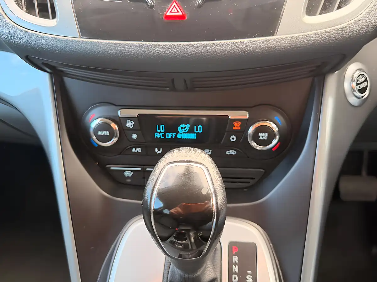 Used 2012 Ford Grand C-Max Titanium White - Interior and Exterior details 18