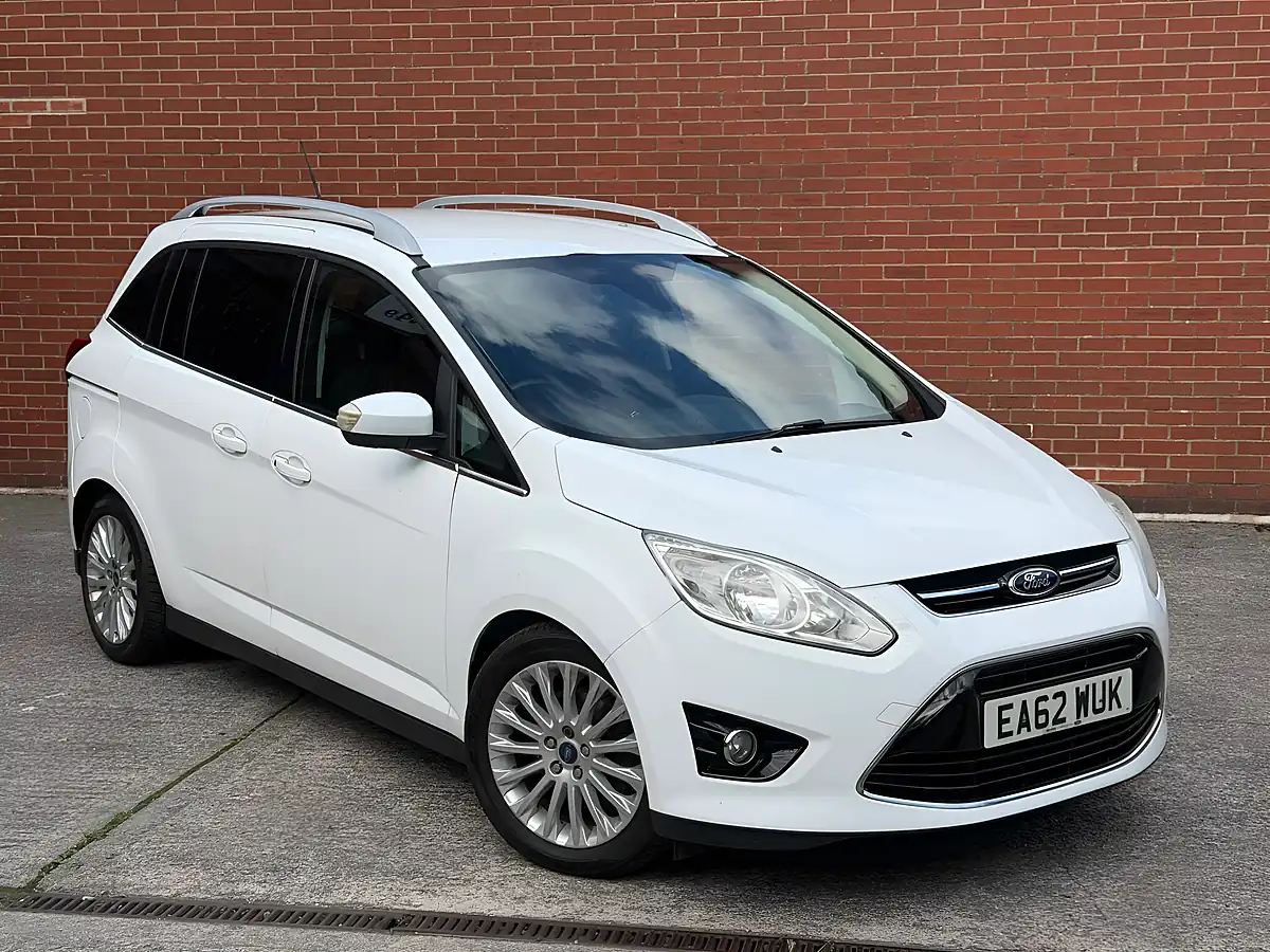 Used 2012 Ford Grand C-Max Titanium White - Interior and Exterior details 8